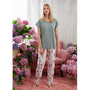 Women's Pyjama With Short Sleeves & Long Pants Catherine's